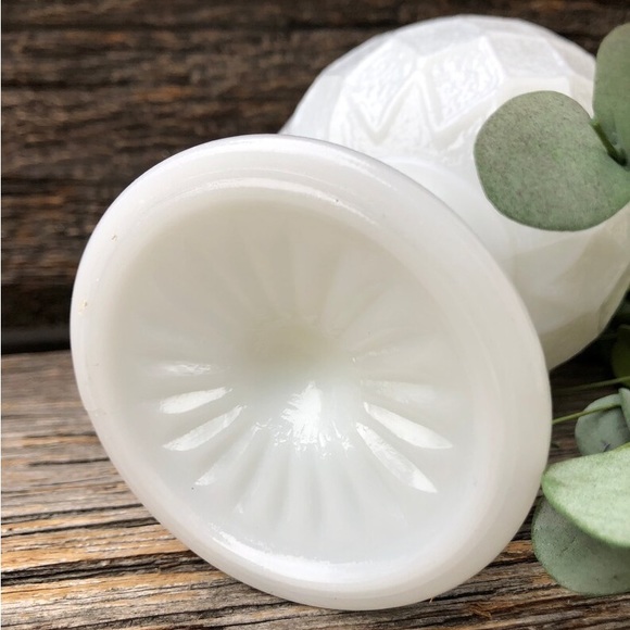 Milk Glass white goblet Farmhouse style Retro glassware  pretty pedestal compote - Picture 4 of 10